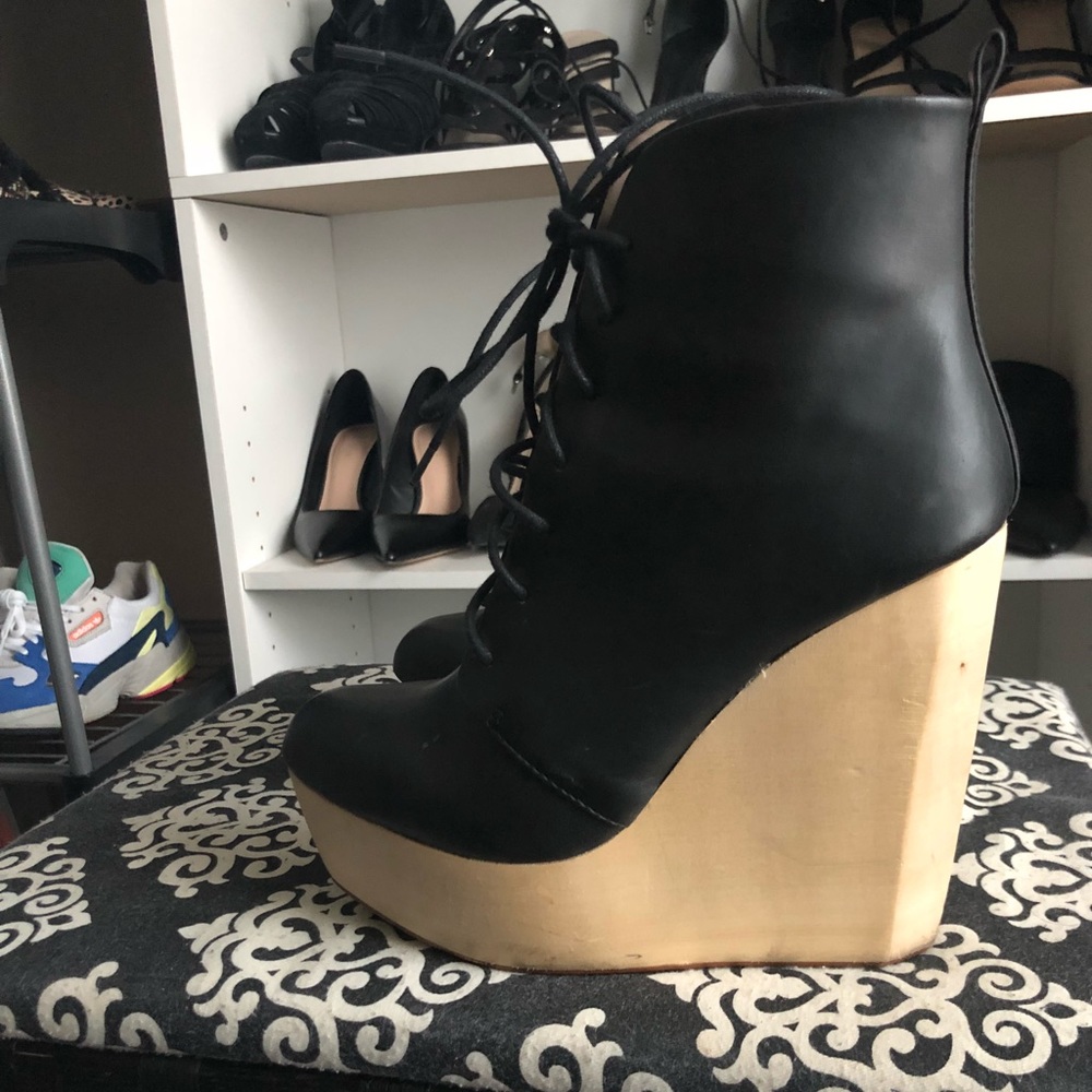 ZARA Wooden Wedge Bootie Euro 40